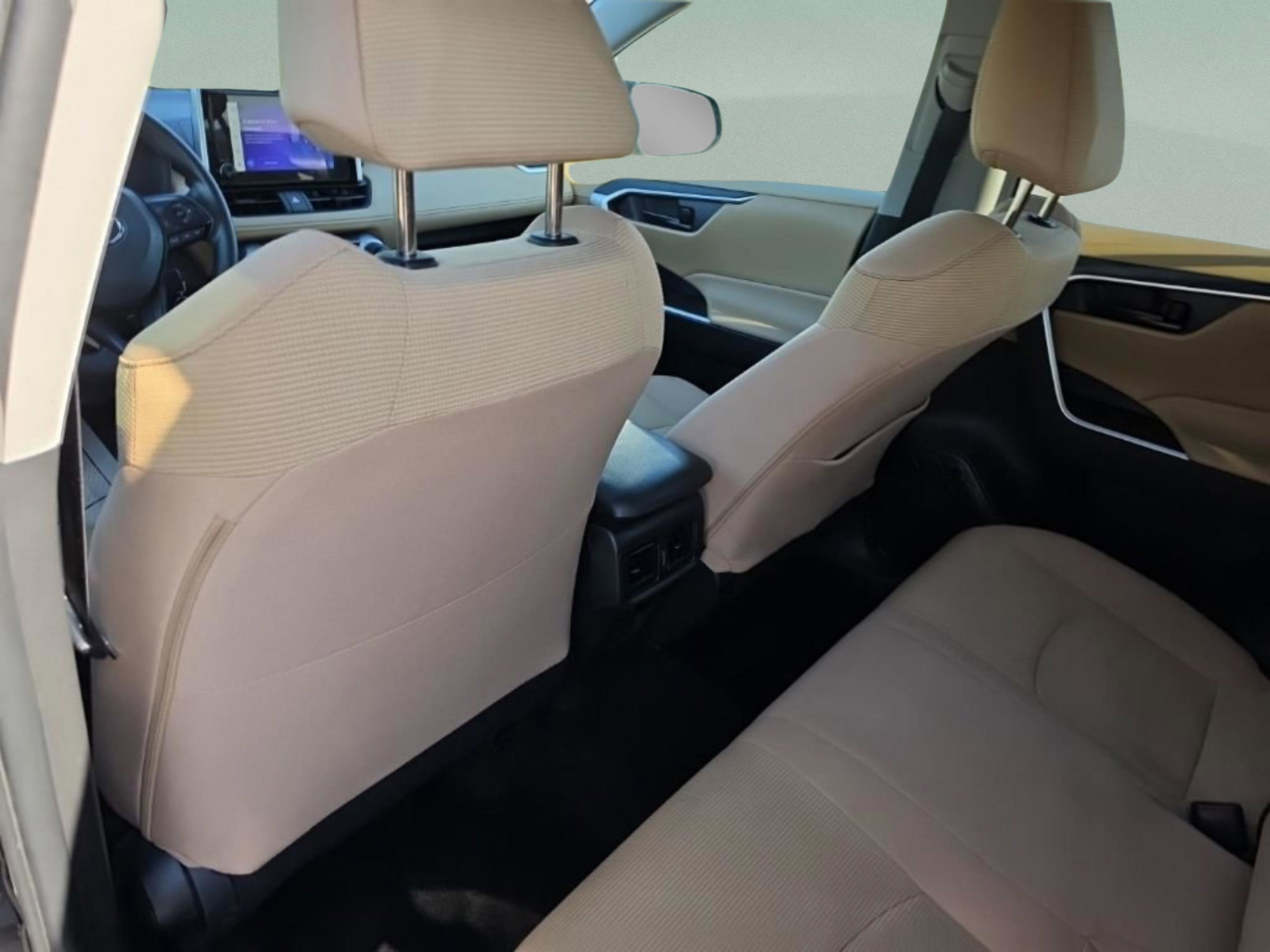 Used 2025 Toyota RAV4 LE FWD image 21