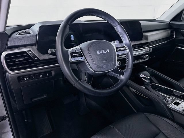 Used 2024 Kia Telluride EX w/ EX Captain's Chair Package AWD/4WD image 9