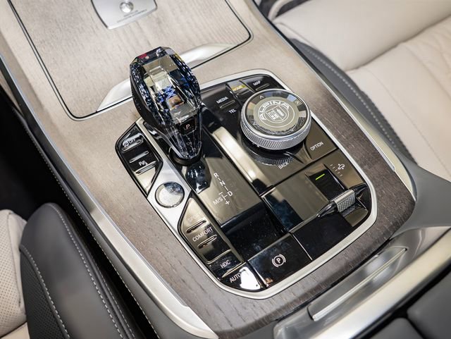 New 2026 BMW ALPINA XB7 AWD/4WD image 19