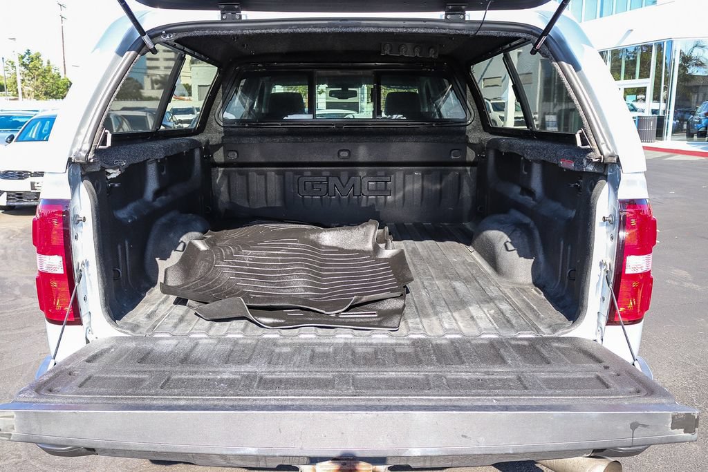 Used 2016 GMC Sierra 2500 SLT w/ Duramax Plus Package AWD/4WD image 31