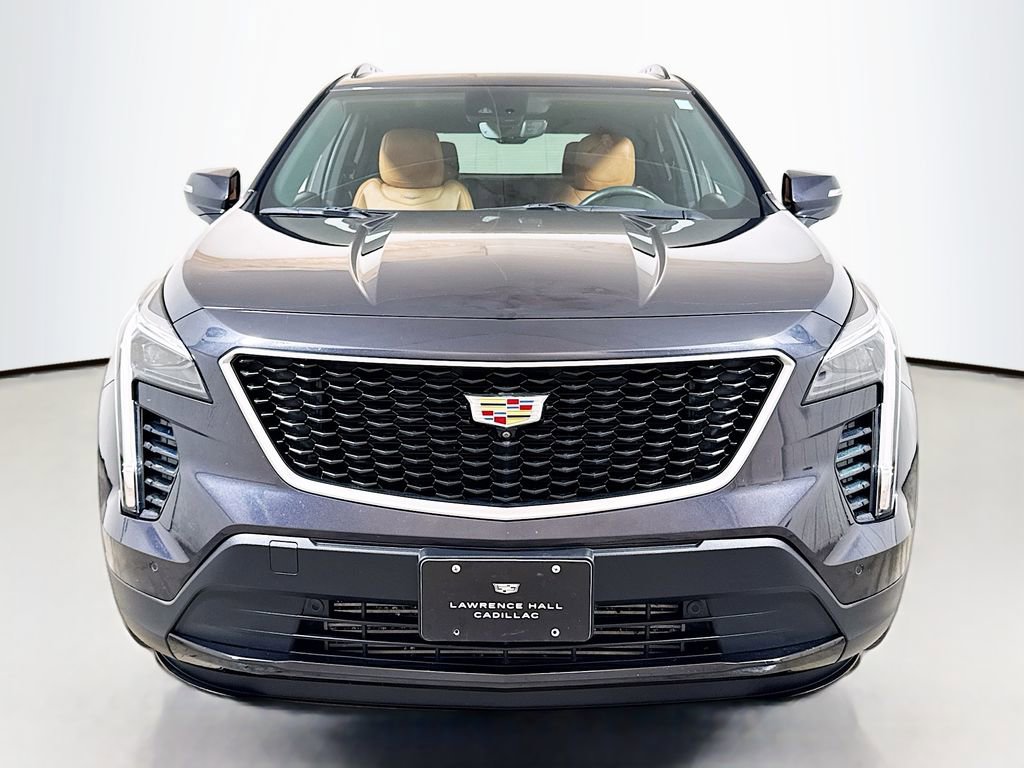 Used 2022 Cadillac XT4 Sport w/ Comfort Package FWD image 2