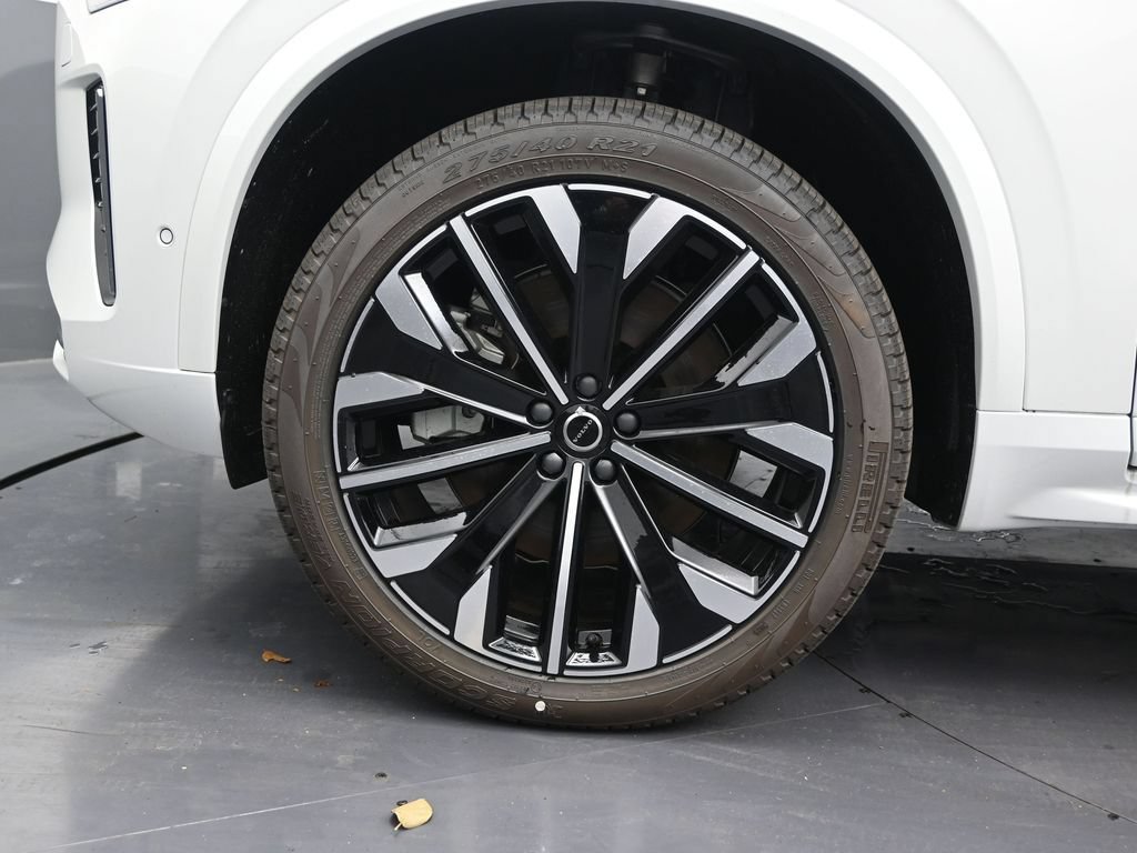 New 2026 Volvo XC90 T8 Plus w/ Protection Package Premier AWD/4WD image 9