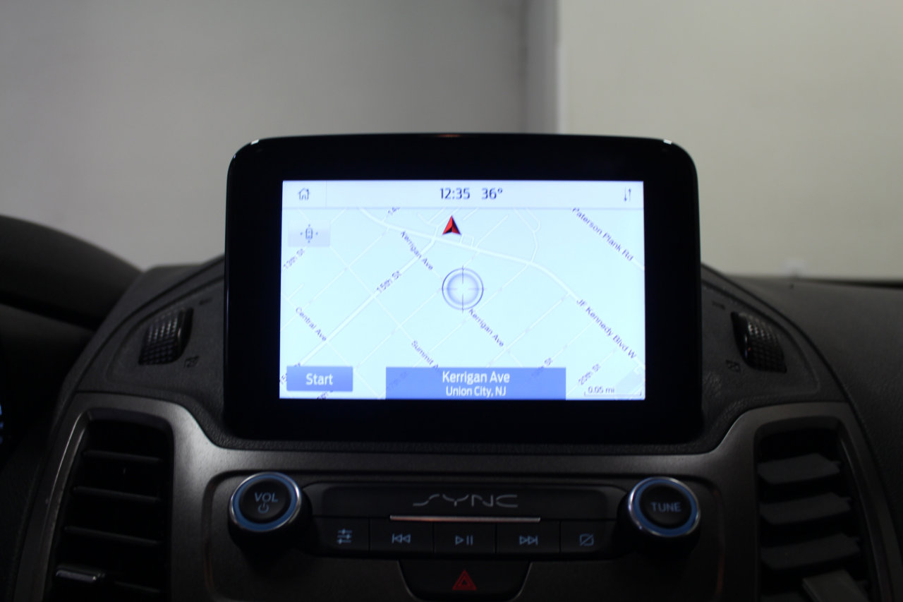 Used 2023 Ford Transit Connect XLT image 14