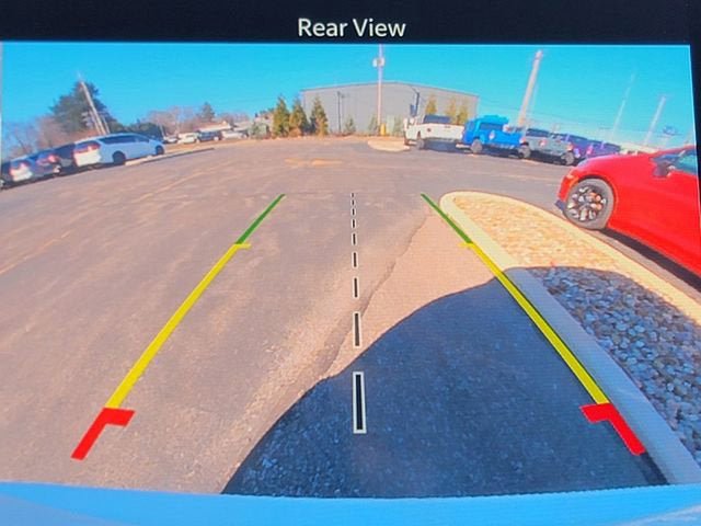 New 2026 Chrysler Pacifica Pinnacle w/ Trailer Tow Group AWD/4WD image 7