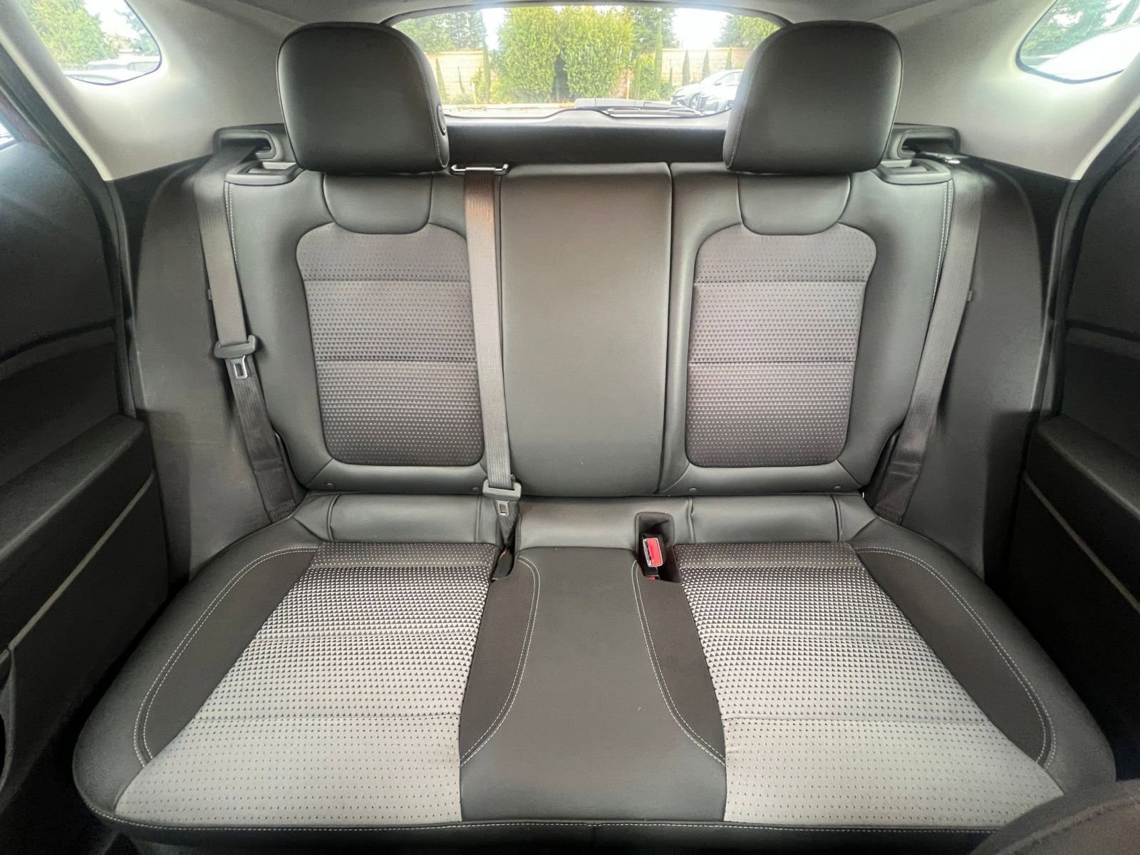 Used 2025 Chevrolet Trax LT image 38