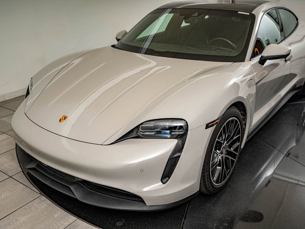 Certified 2022 Porsche Taycan image 16