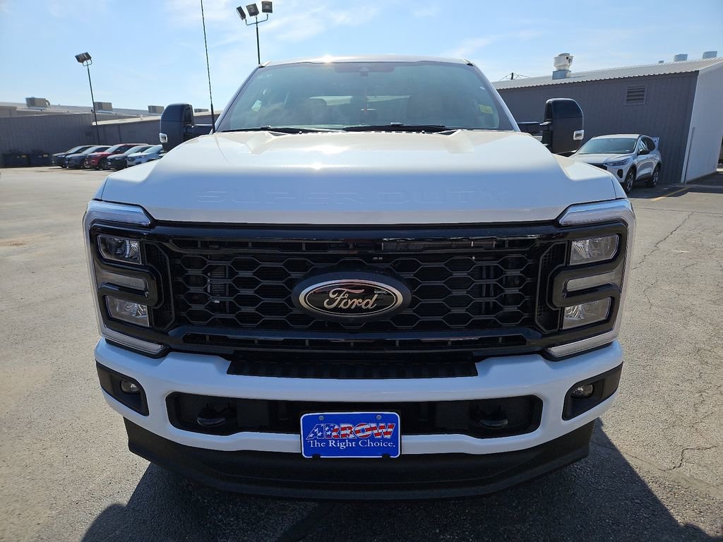New 2026 Ford F350 Lariat w/ Black Appearance Package image 3