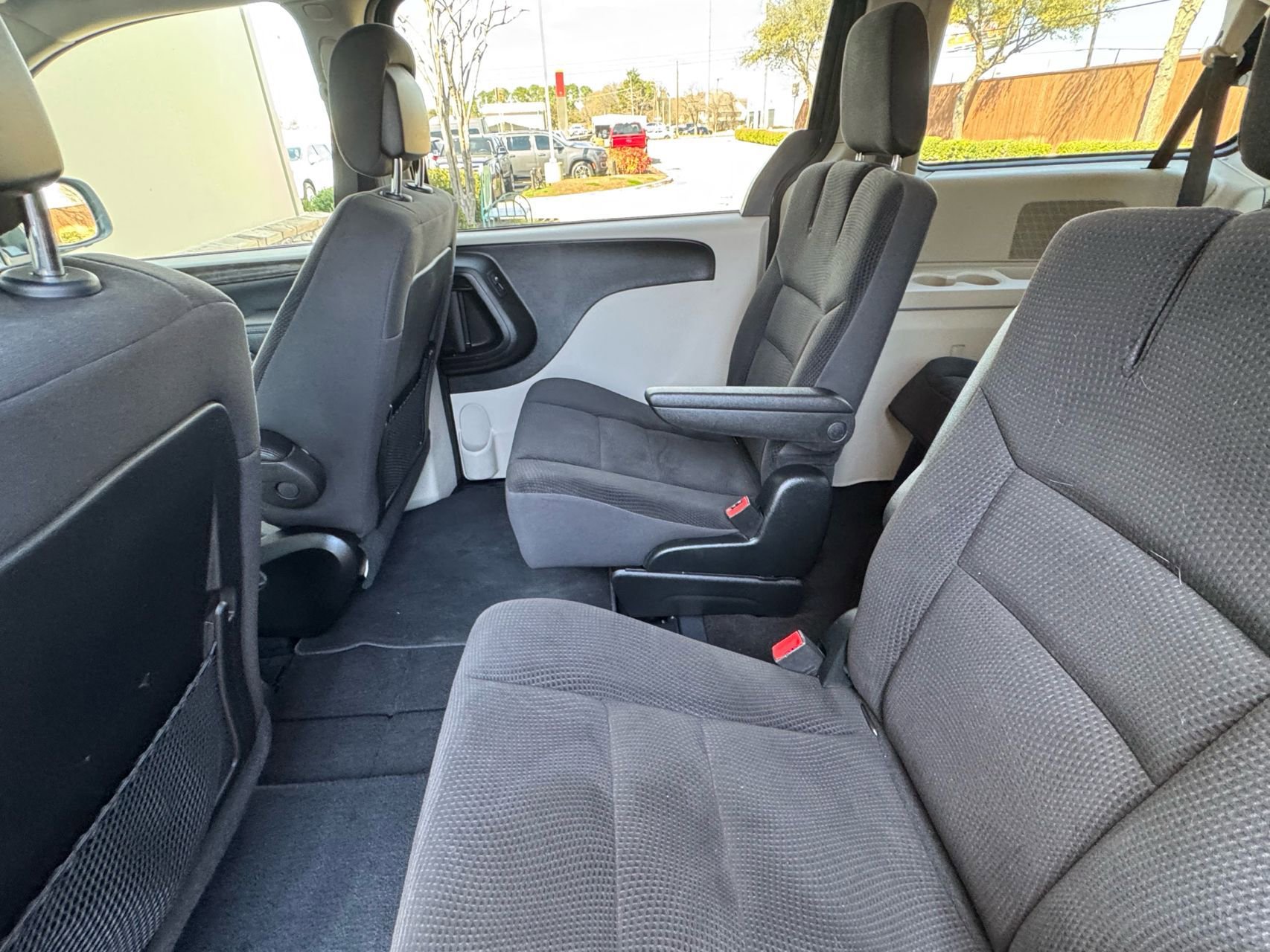 Used 2017 Dodge Grand Caravan SE w/ Power Window Group image 28