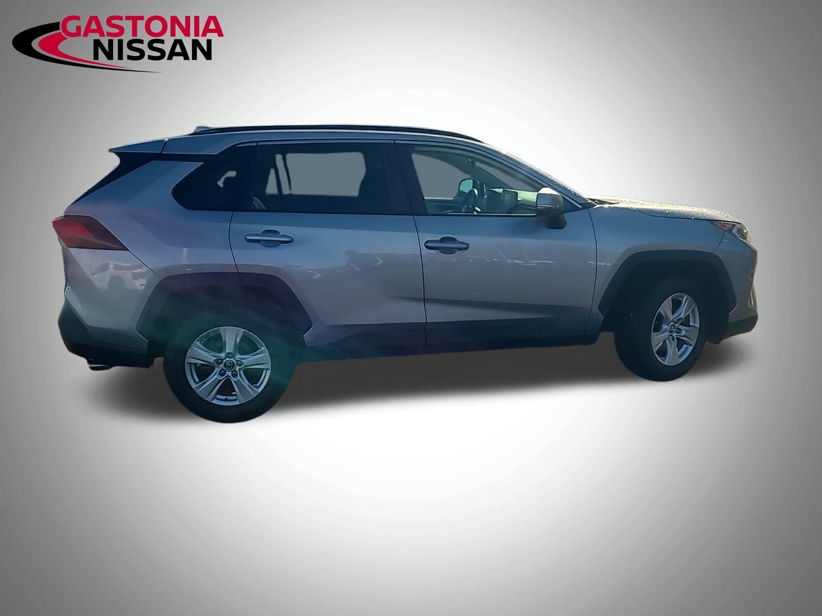 Used 2019 Toyota RAV4 XLE w/ Phone Cable & Charge Package image 14