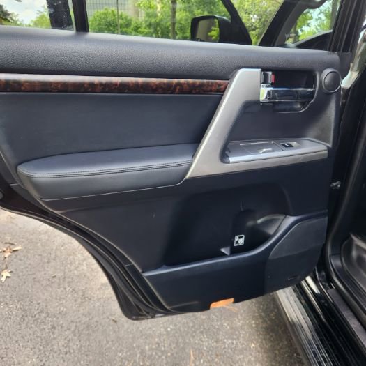 Used 2013 Toyota Land Cruiser AWD/4WD image 14