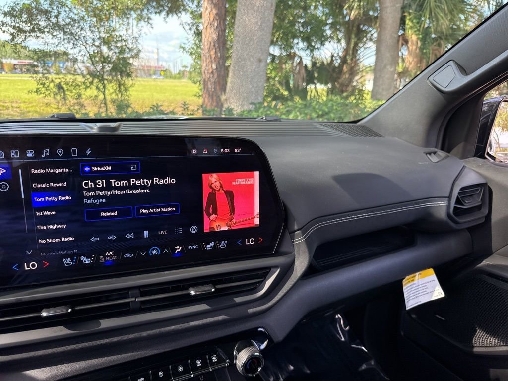 Used 2025 Chevrolet Silverado EV LT AWD/4WD image 79