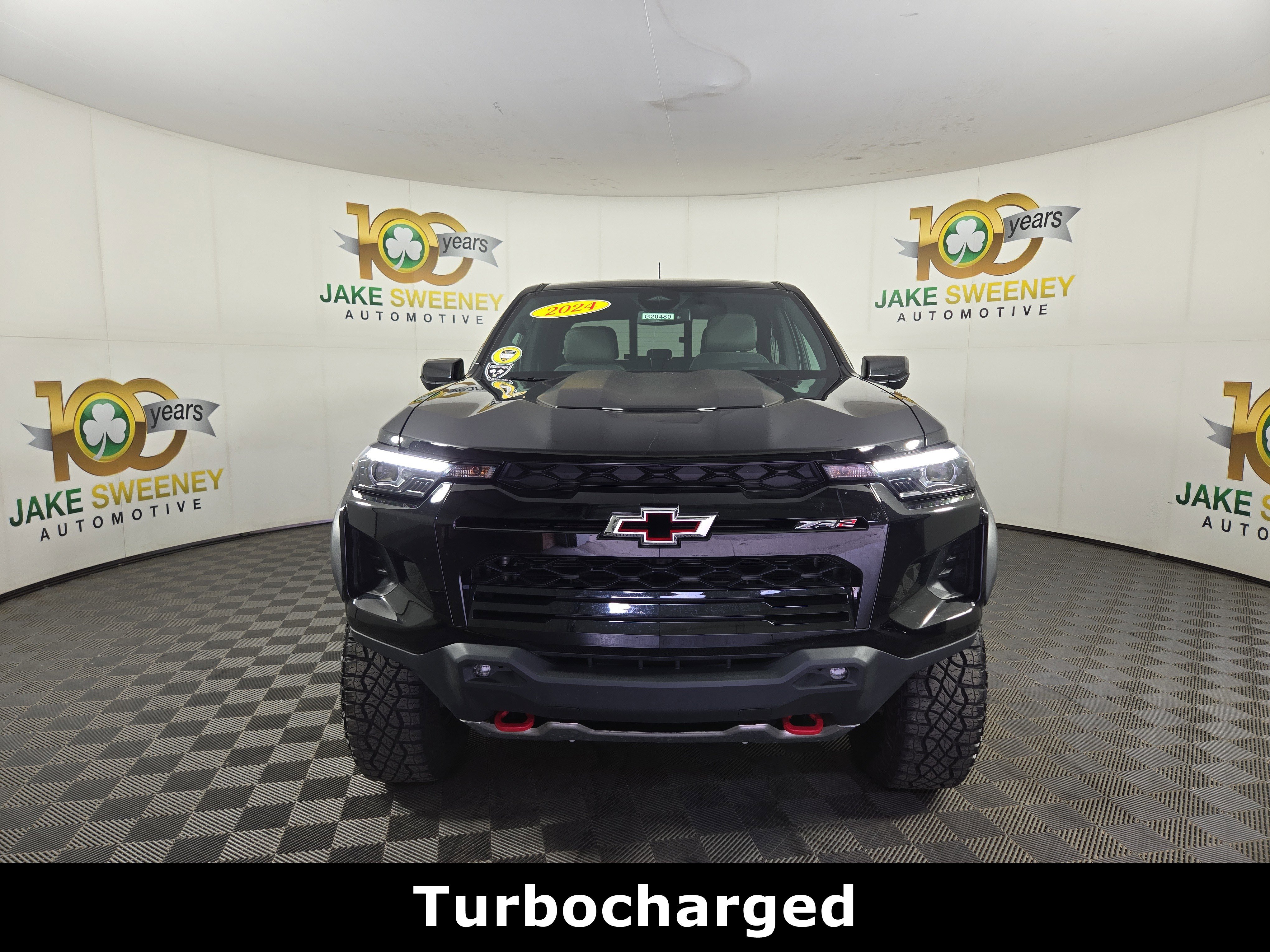 Used 2024 Chevrolet Colorado ZR2 w/ Safety Package AWD/4WD image 2