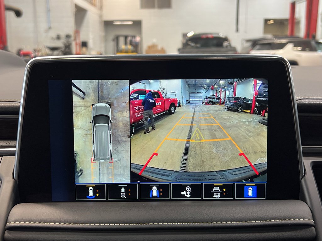 Used 2024 Chevrolet Tahoe Premier w/ Premium Package image 27