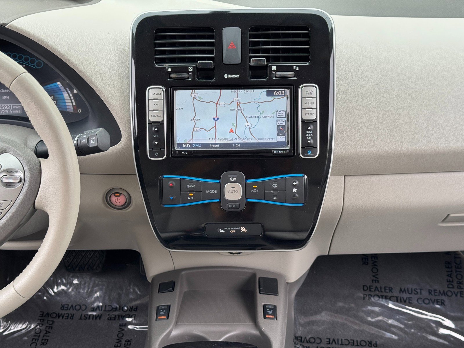 Used 2015 Nissan Leaf SV FWD image 21