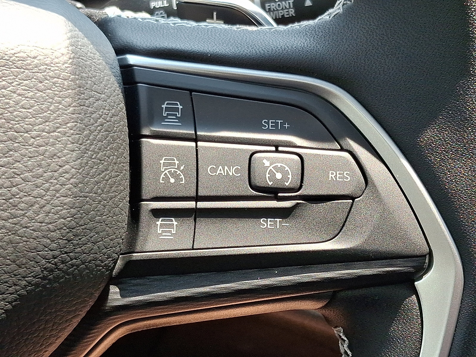 Certified 2025 Jeep Grand Cherokee Laredo X w/ Luxury Tech Group I image 18