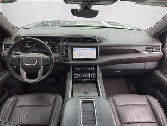 Used 2021 GMC Yukon XL Denali w/ Denali Premium Package image 18