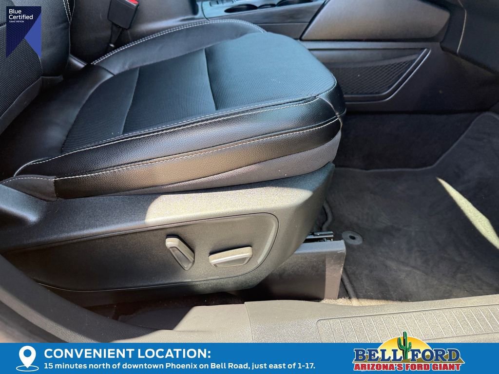 Used 2020 Ford Escape Titanium FWD image 9