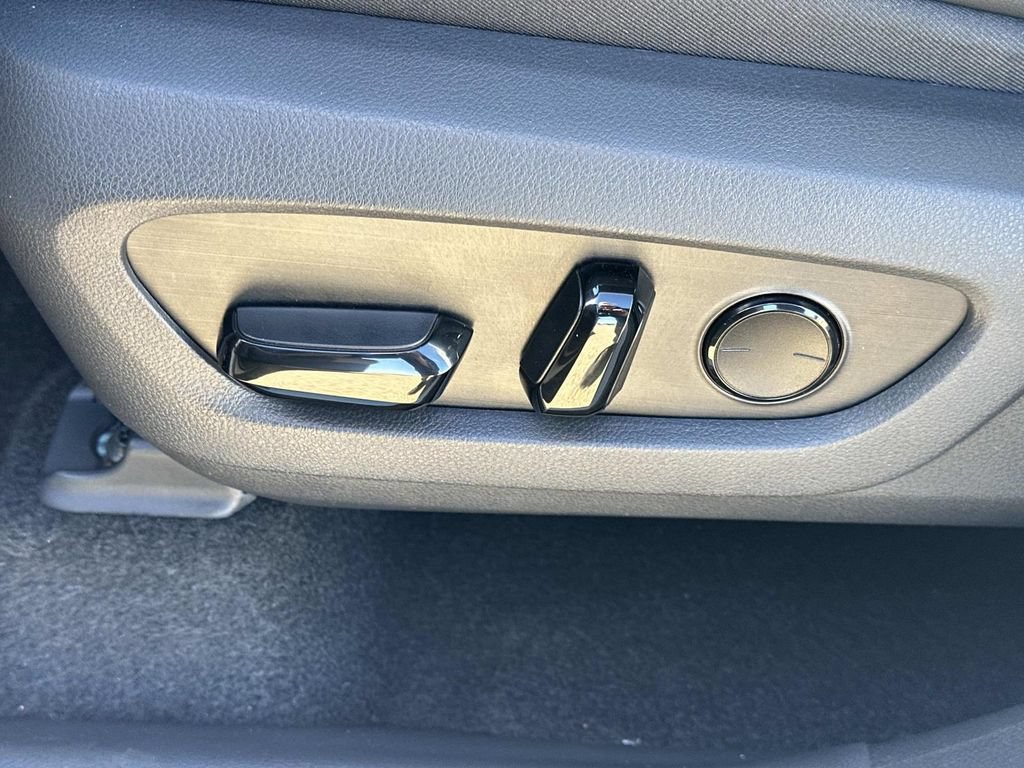 New 2026 Lexus TX 500h AWD w/ Technology Package image 18