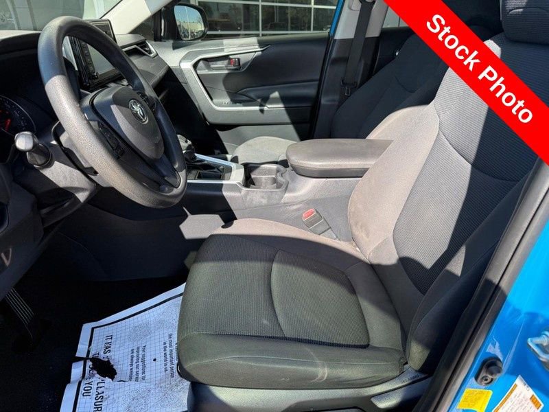 Used 2019 Toyota RAV4 LE w/ All Weather Liner Package FWD image 16
