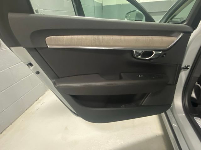 Used 2025 Volvo S90 B6 Plus AWD/4WD image 8