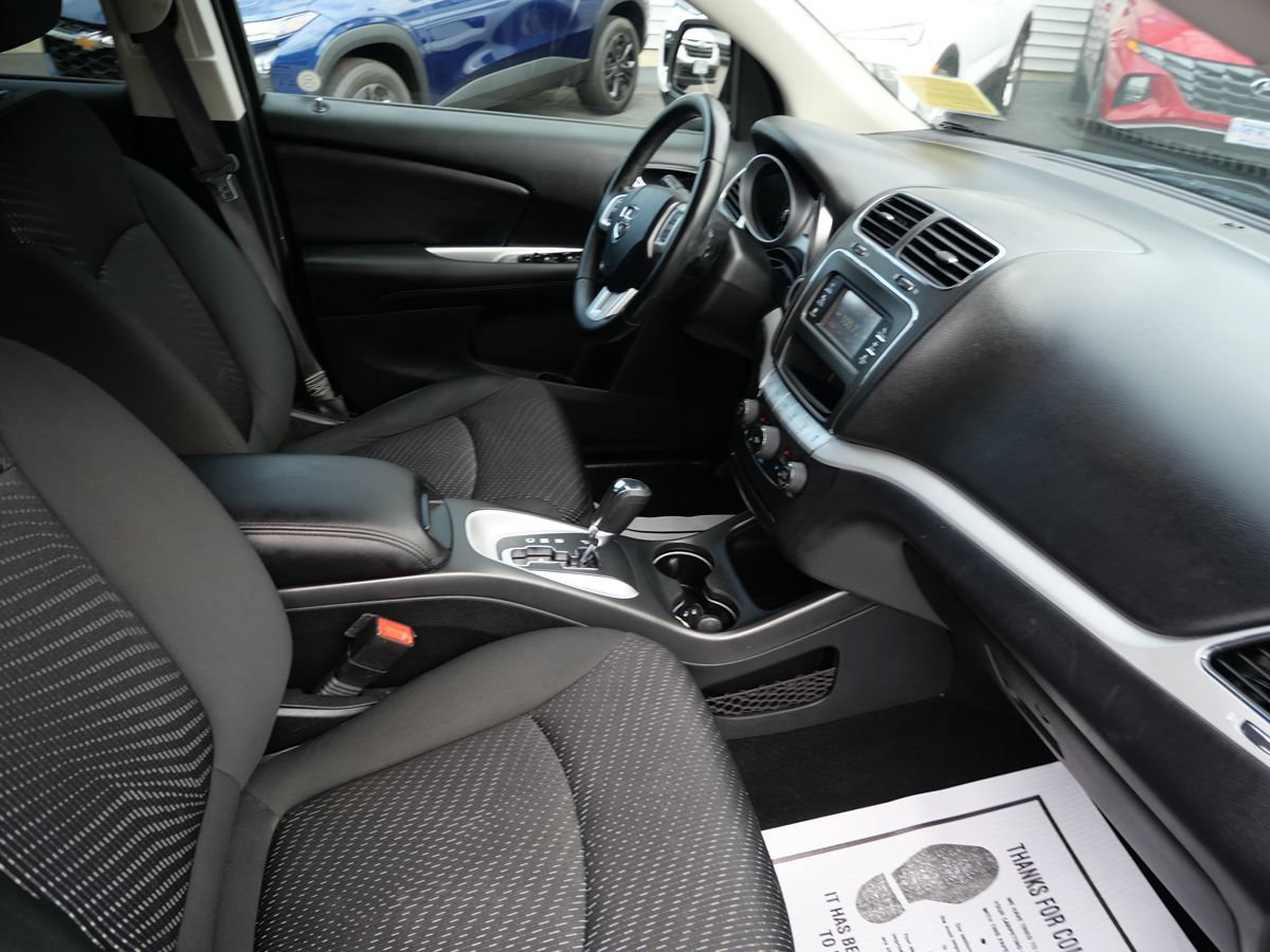 Used 2019 Dodge Journey SE w/ Connectivity Group FWD image 27