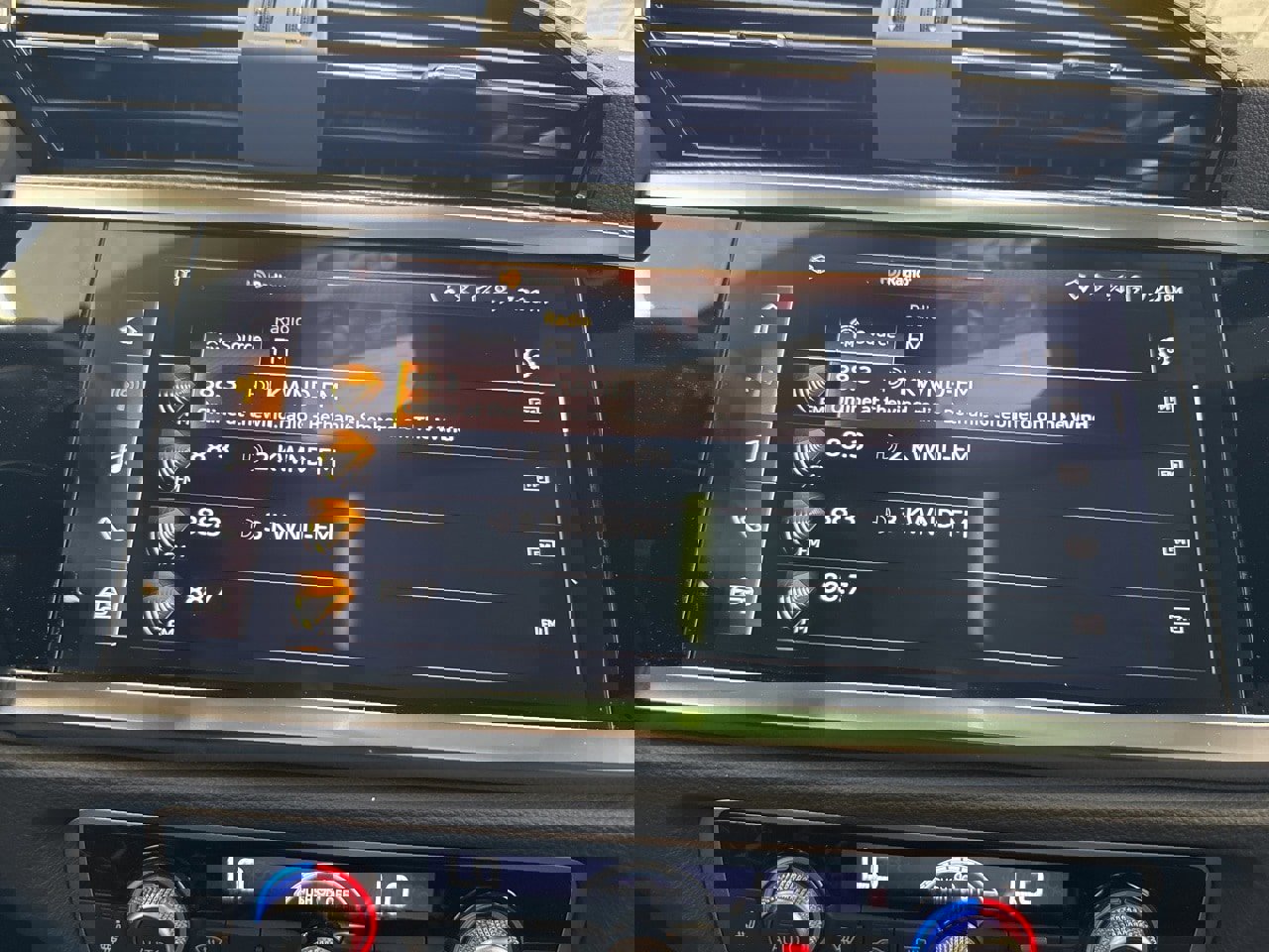 New 2025 Audi Q3 2.0T Premium image 25