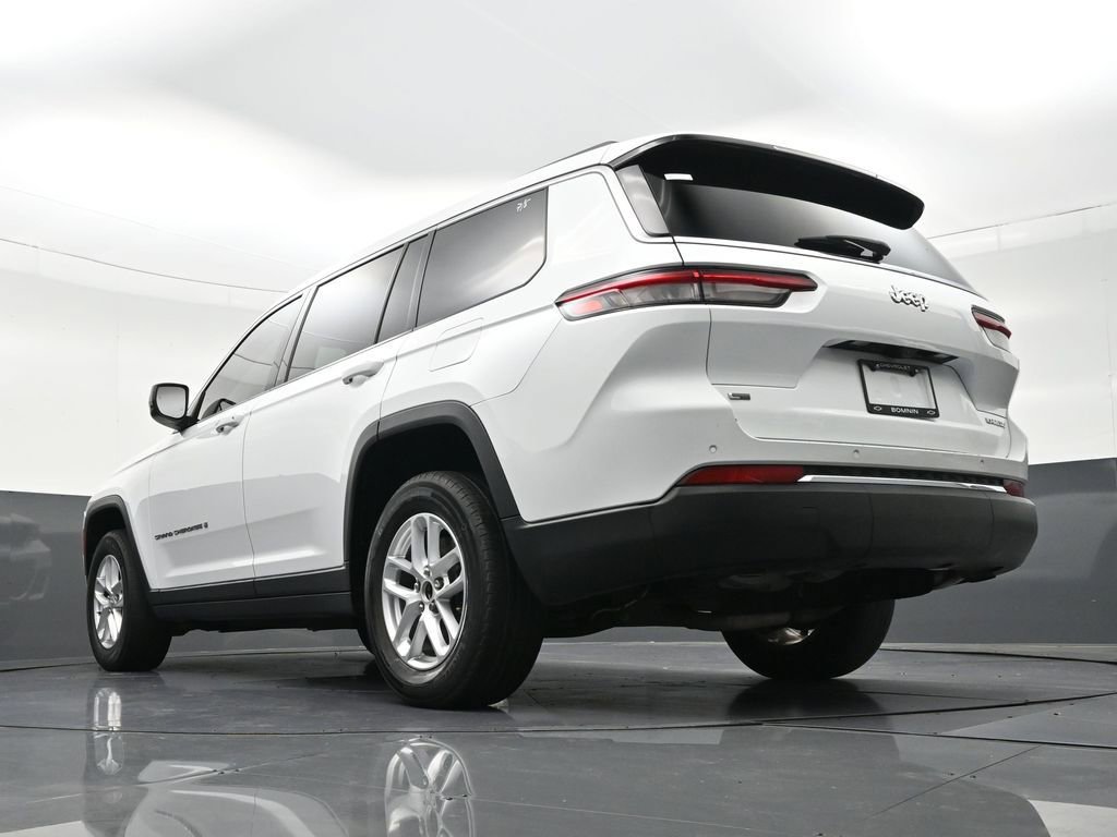 Used 2023 Jeep Grand Cherokee L Laredo image 27