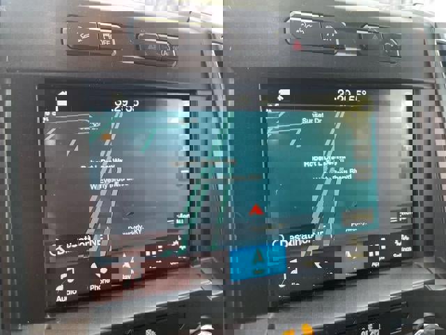 Used 2018 Ford F150 XLT w/ Equipment Group 302A Luxury image 13