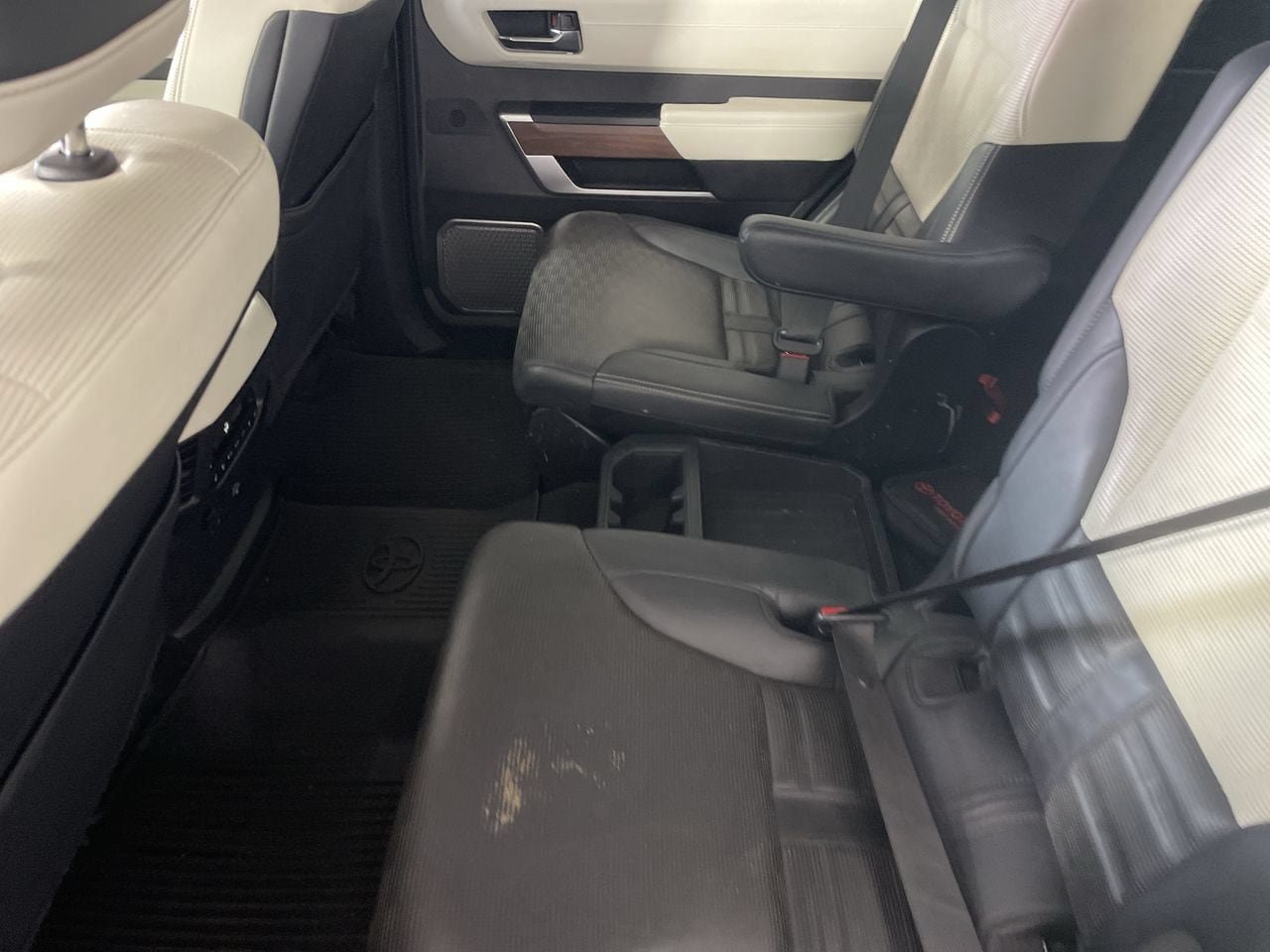 Used 2023 Toyota Sequoia Capstone AWD/4WD image 24