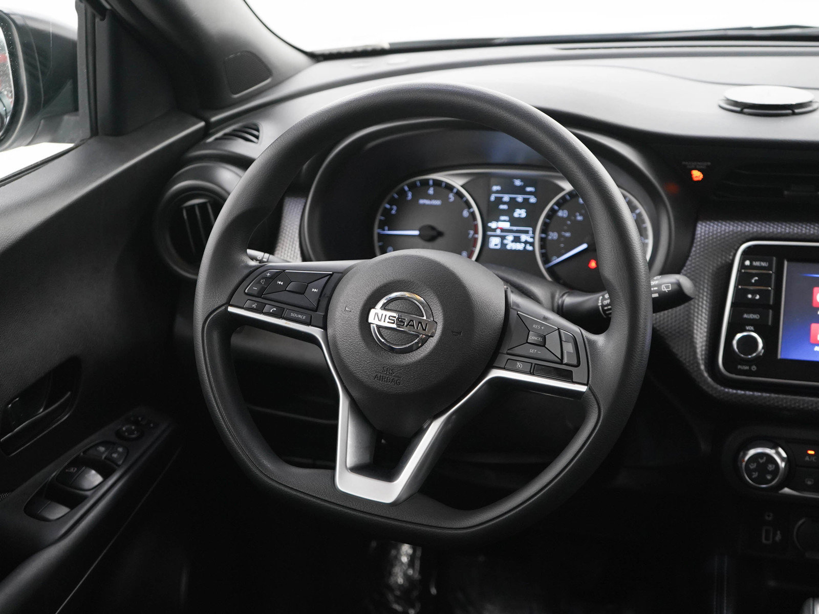 Used 2019 Nissan Kicks S FWD image 14