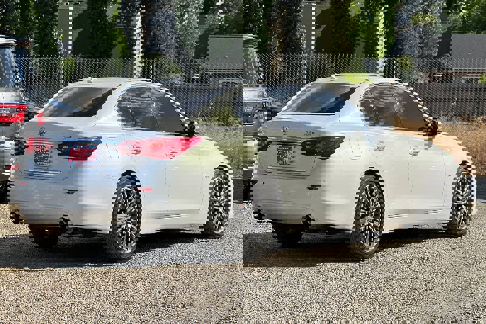 Used 2015 INFINITI Q50 Sport w/ Technology Package image 3