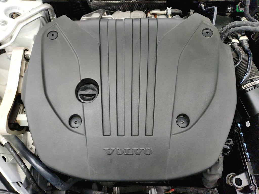Used 2024 Volvo S60 B5 Plus w/ Climate Package image 39
