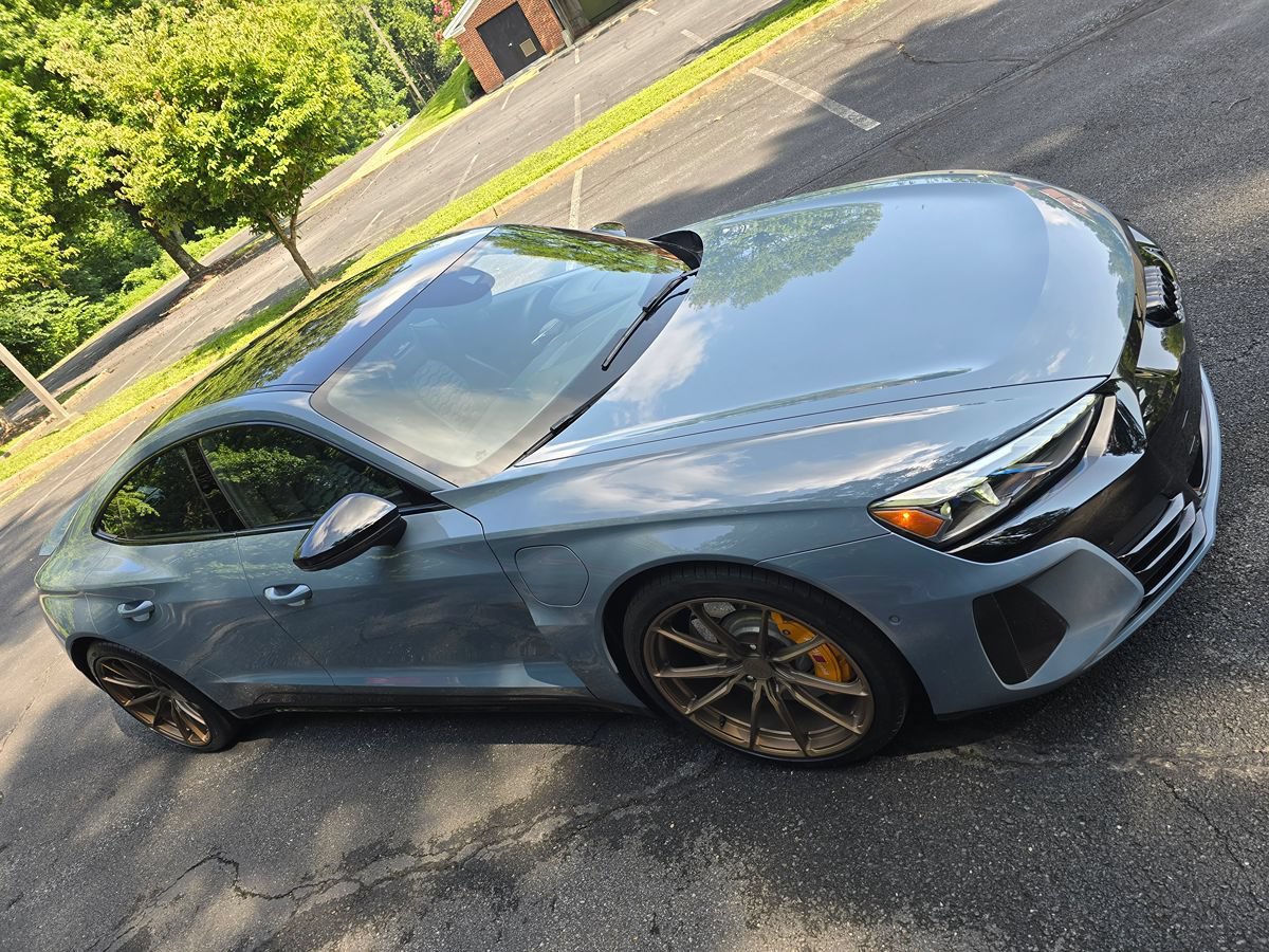 Used 2022 Audi RS e-tron GT w/ Carbon Performance Package AWD/4WD image 80