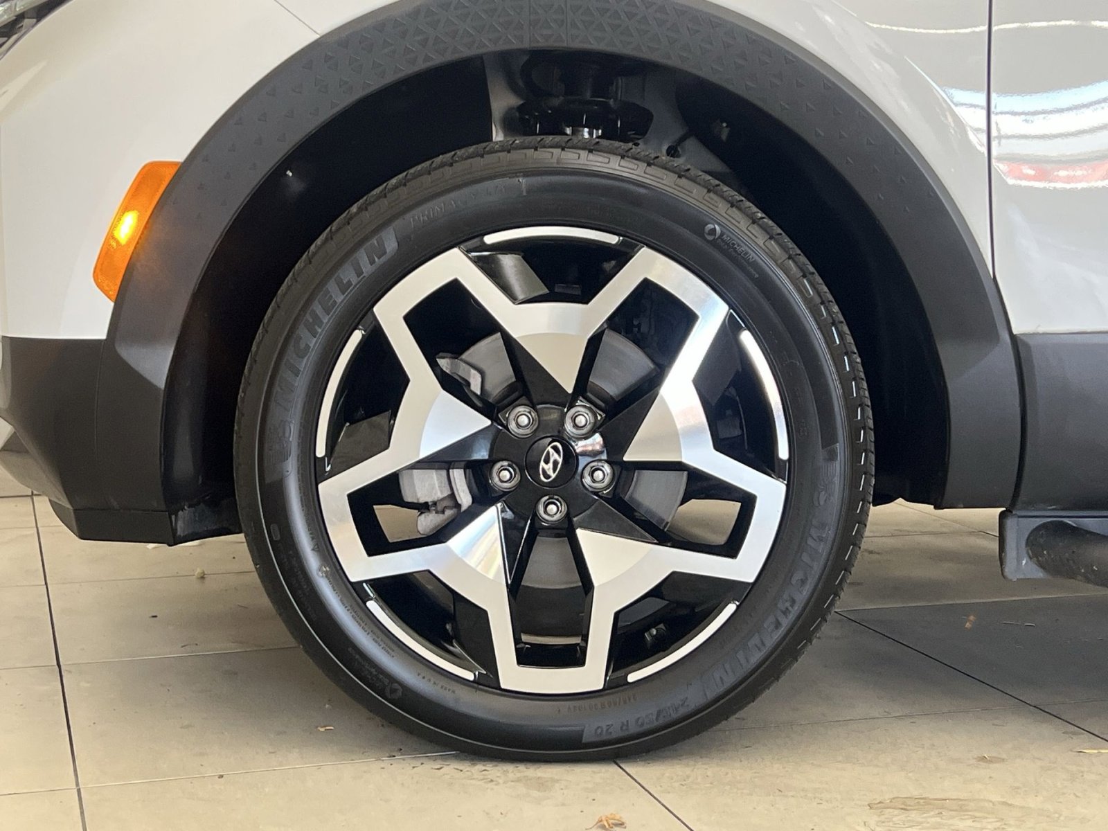 Used 2022 Hyundai Santa Cruz Limited image 10