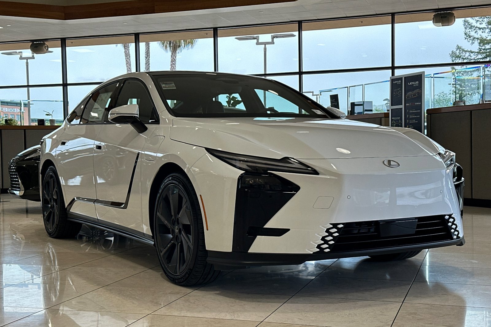 New 2026 Lexus ES 500e AWD/4WD image 2