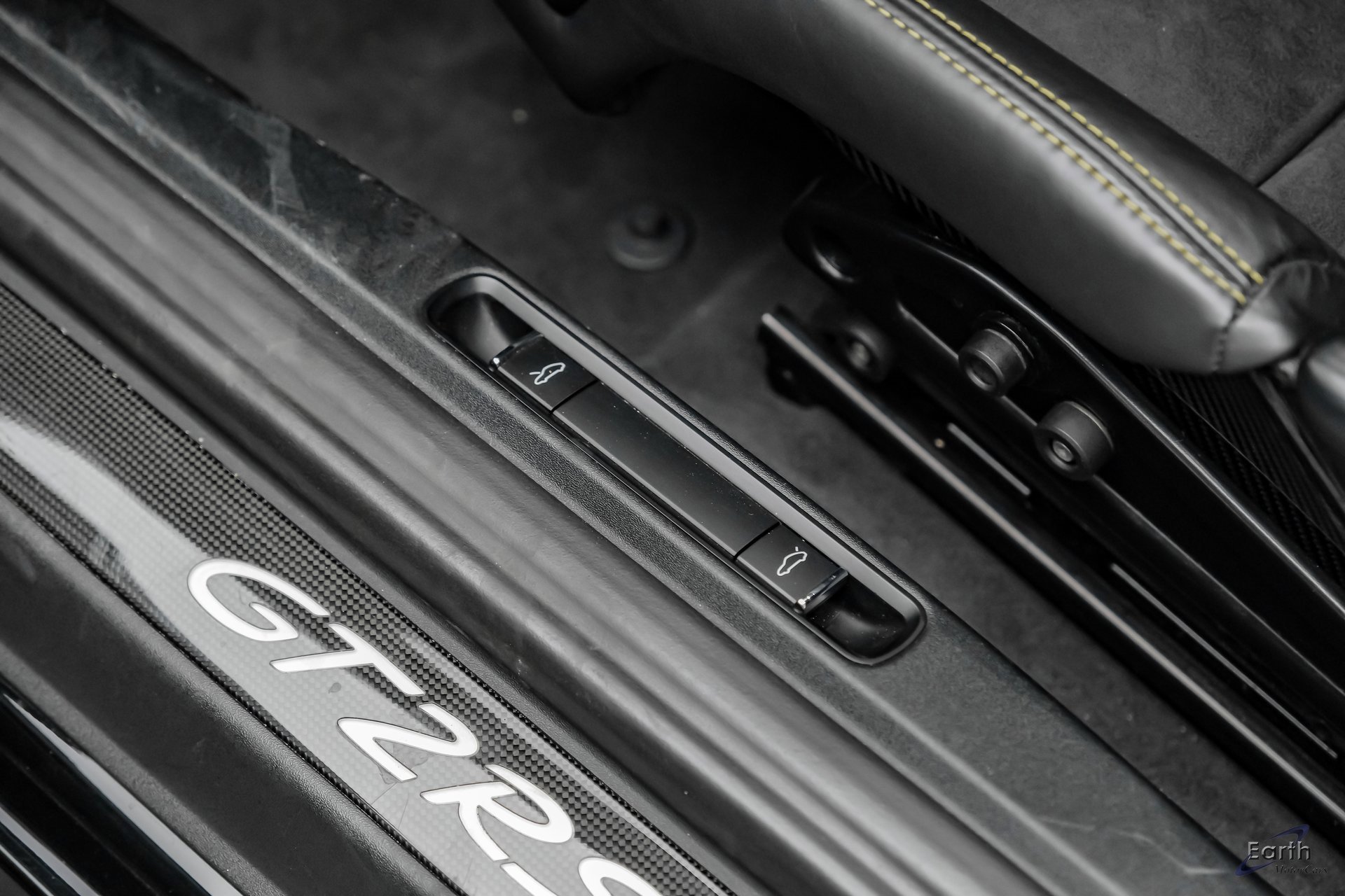 Used 2019 Porsche 911 GT2 RS w/ Weissach Package image 53