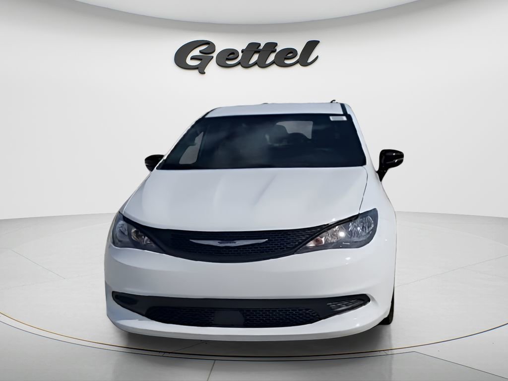 New 2026 Chrysler Voyager LX image 3