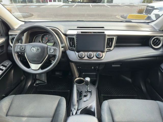 Used 2015 Toyota RAV4 LE image 23