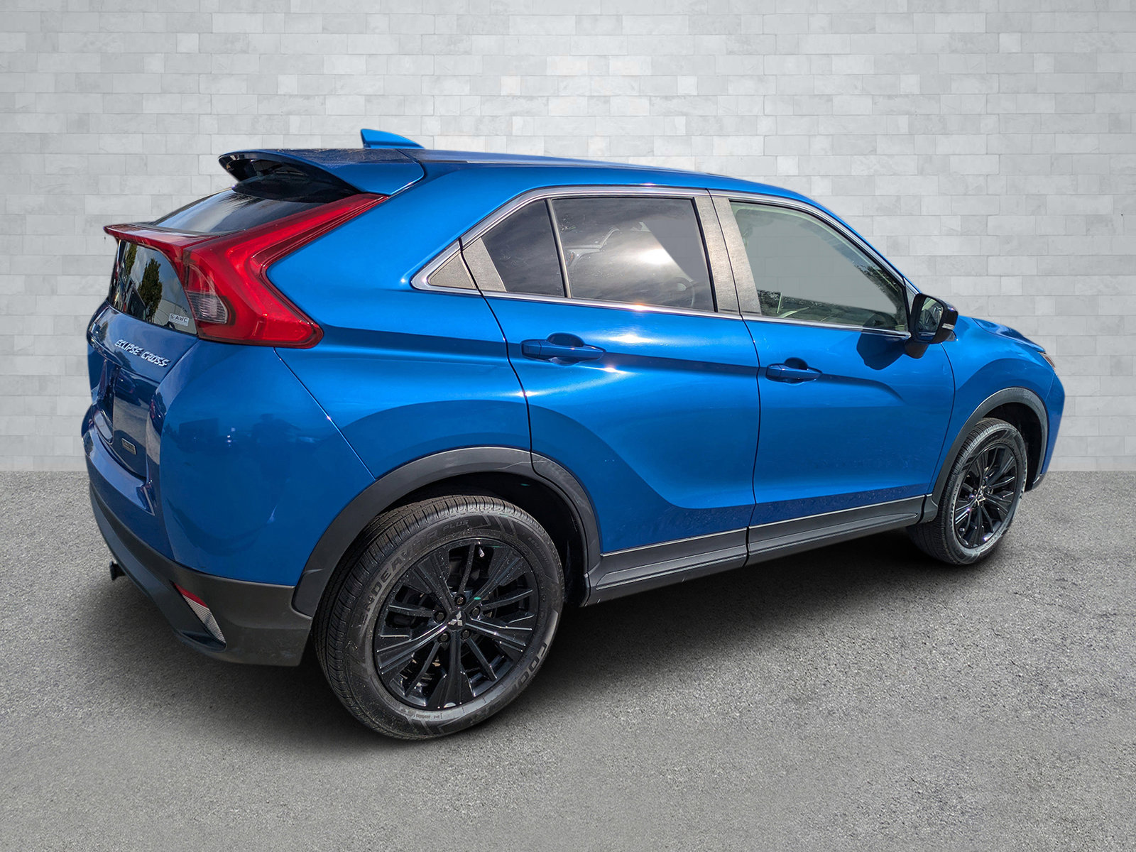 Used 2018 Mitsubishi Eclipse Cross LE image 5