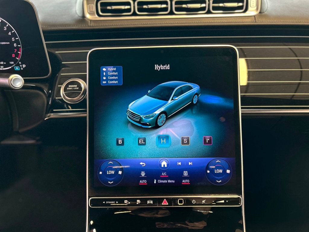 Used 2023 Mercedes-Benz S 580e 4MATIC Sedan w/ Warmth & Comfort Package image 31