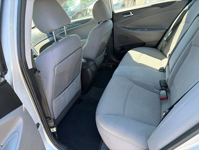 Used 2012 Hyundai Sonata GLS w/ Popular Equipment Pkg FWD image 9