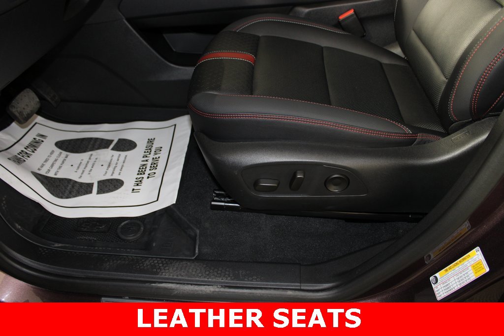 Used 2025 Chevrolet Traverse RS image 10