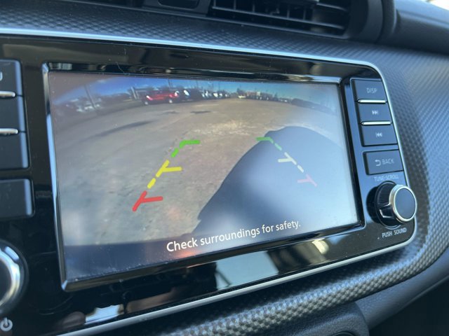 Used 2020 Nissan Kicks S image 15