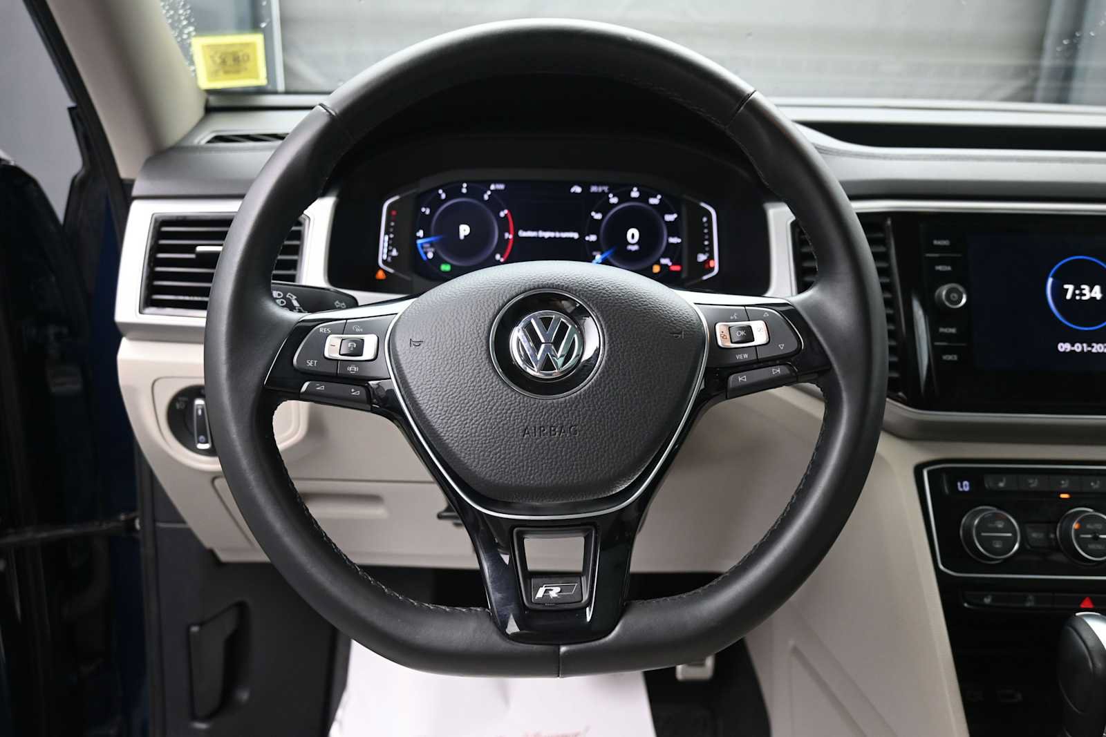 Used 2019 Volkswagen Atlas SEL R-Line AWD/4WD image 15