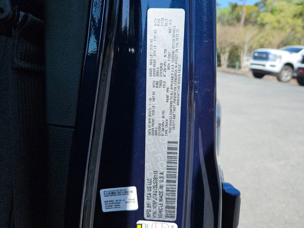 Used 2025 Jeep Gladiator Sport image 16