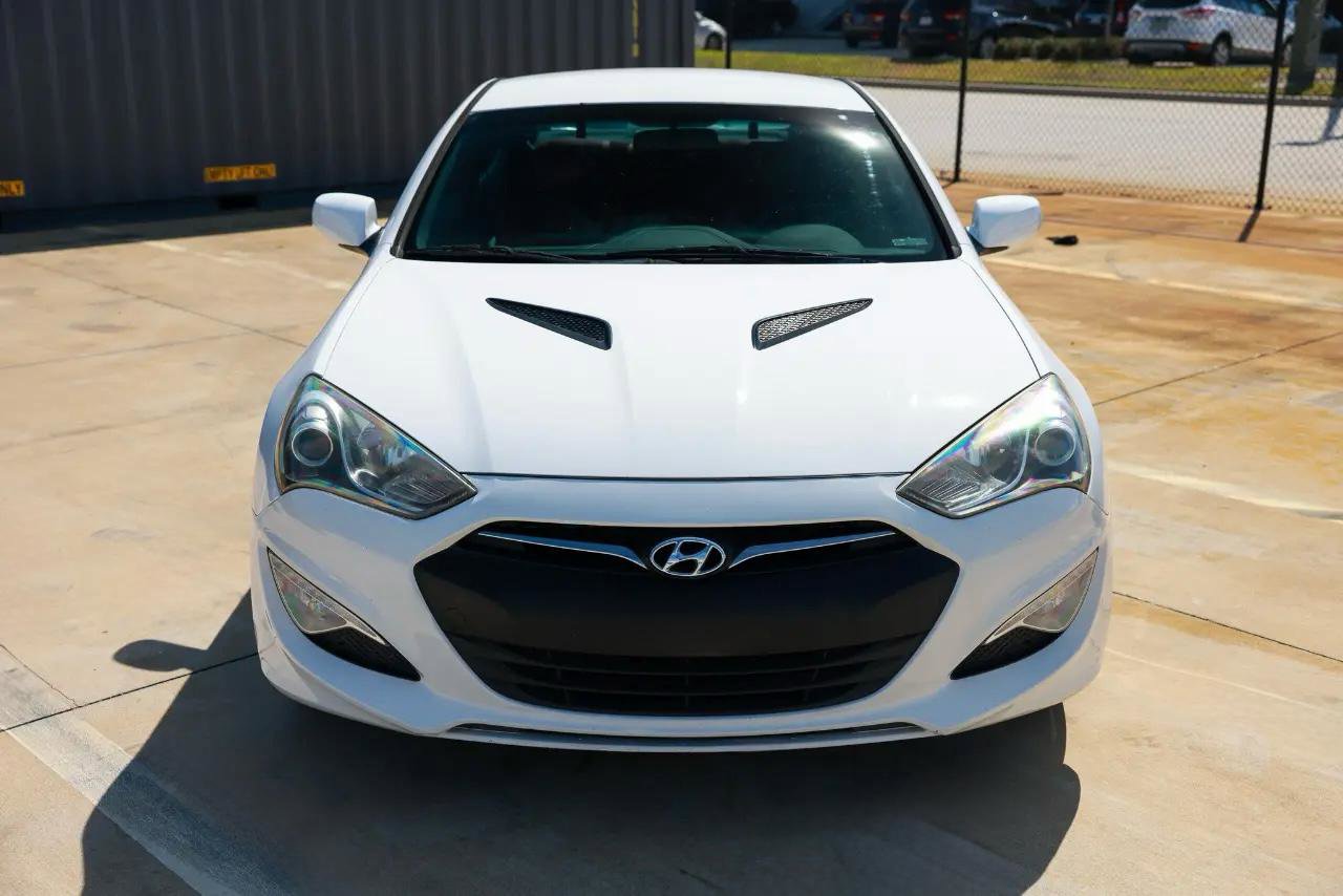 Used 2013 Hyundai Genesis 3.8 image 19