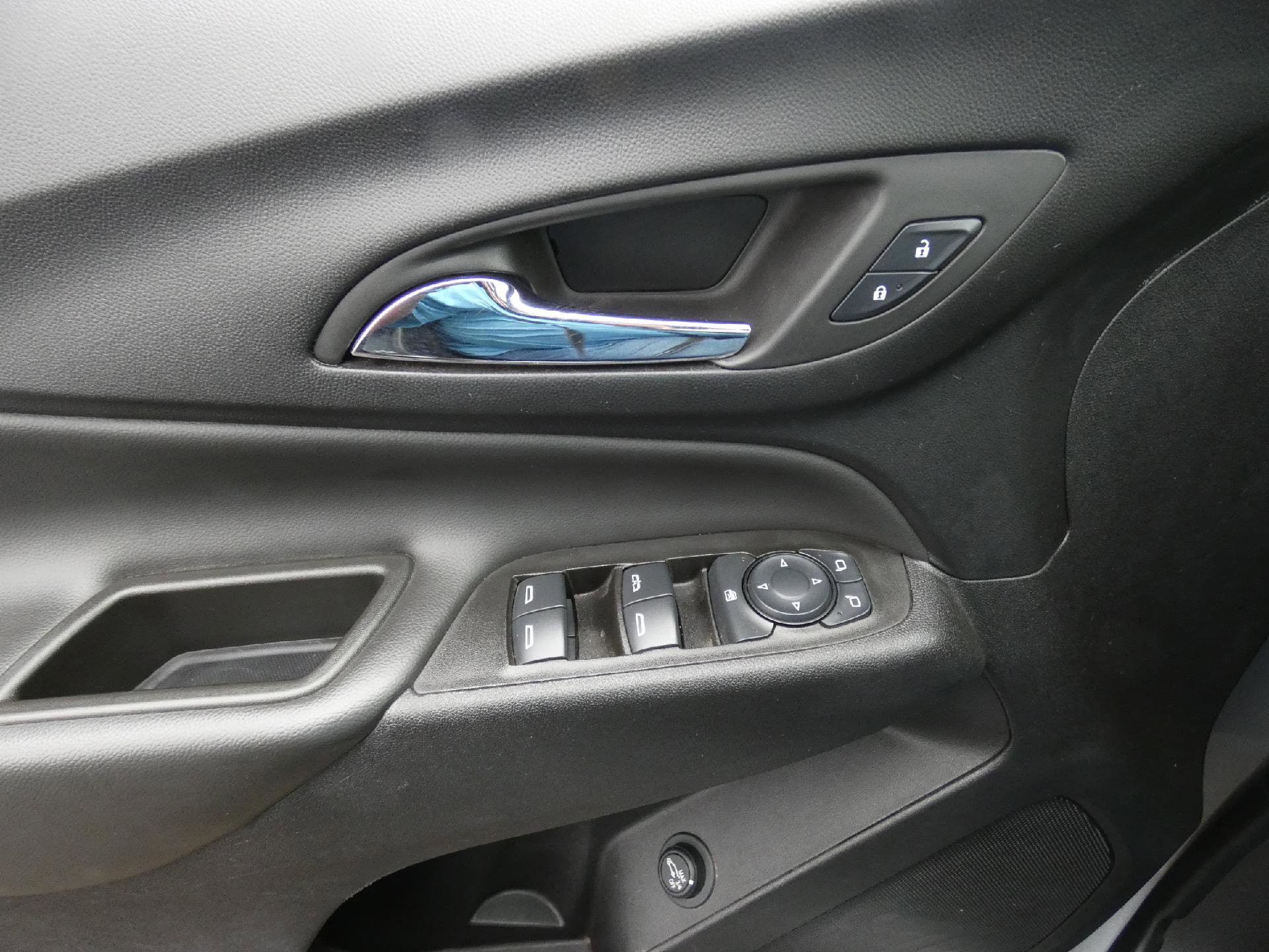 Used 2024 Chevrolet Equinox LT image 19