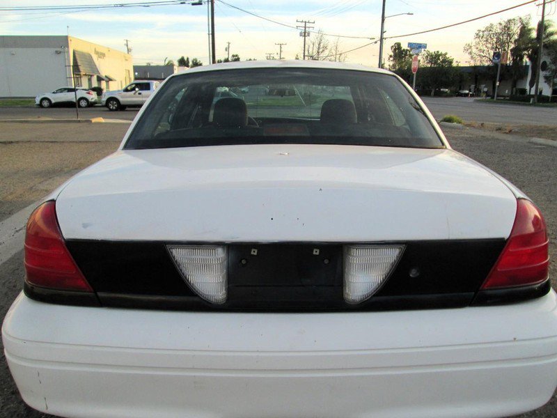 Used 2009 Ford Crown Victoria Police Interceptor image 3
