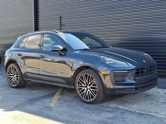 Certified 2026 Porsche Macan AWD/4WD image 9