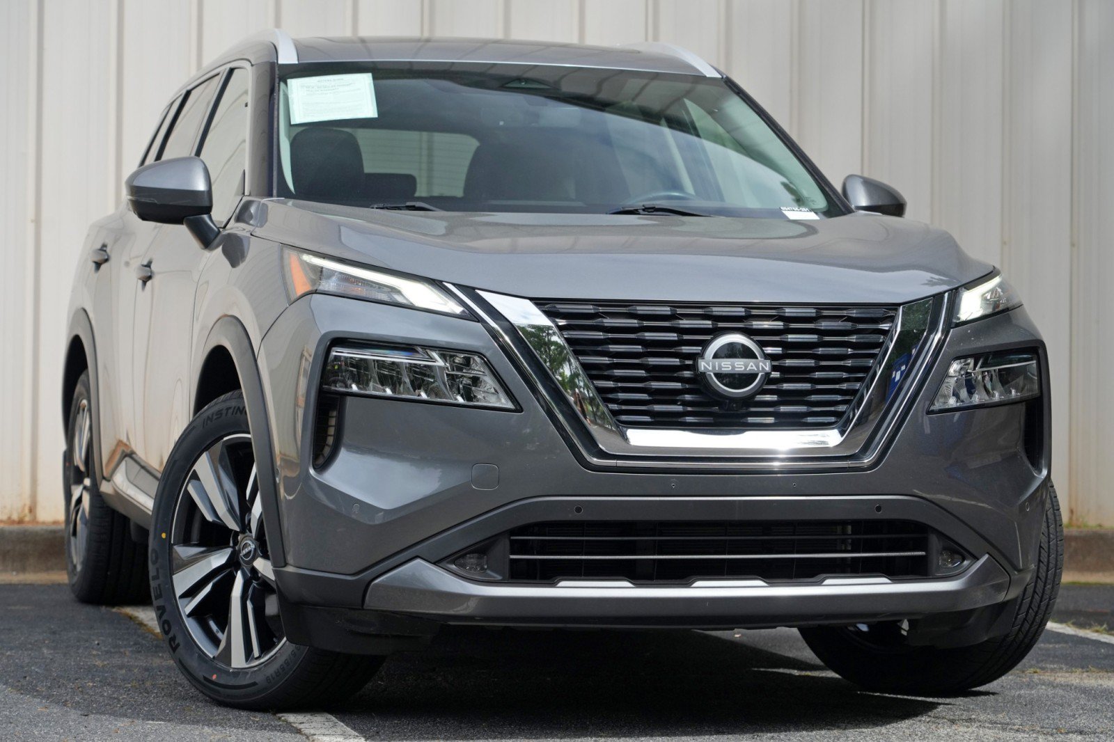 Used 2022 Nissan Rogue SL w/ SL Premium Package FWD image 2